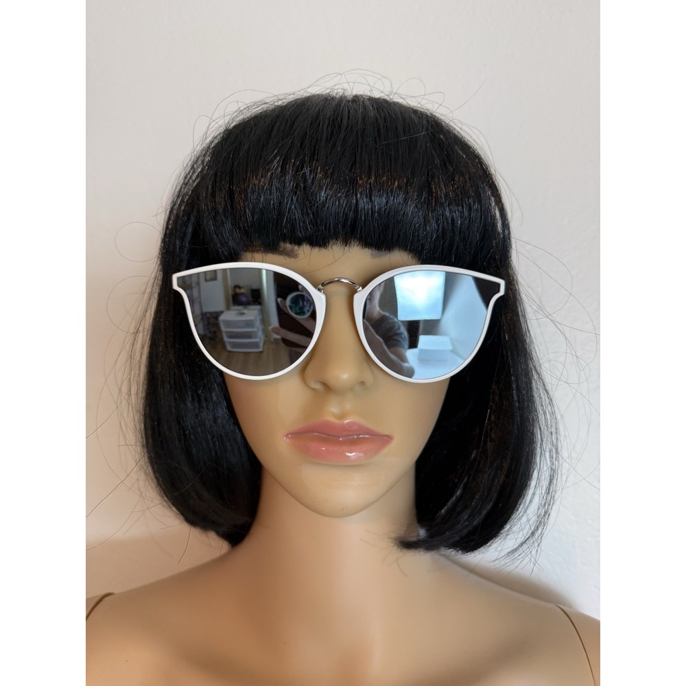 Chicos Vintage Womens White Silver Cat Eye Sunglasses Mirrored Lens Retro 90s